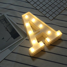 Load image into Gallery viewer, Lampe LED lumineuse lettre veilleuse créative 26 Alphabet anglais numéro batterie lampe romantique décoration de fête de mariage
