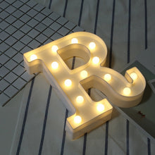 Load image into Gallery viewer, Lampe LED lumineuse lettre veilleuse créative 26 Alphabet anglais numéro batterie lampe romantique décoration de fête de mariage
