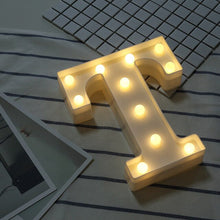 Load image into Gallery viewer, Lampe LED lumineuse lettre veilleuse créative 26 Alphabet anglais numéro batterie lampe romantique décoration de fête de mariage
