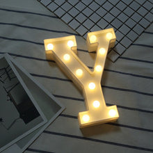 Load image into Gallery viewer, Lampe LED lumineuse lettre veilleuse créative 26 Alphabet anglais numéro batterie lampe romantique décoration de fête de mariage

