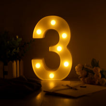 Load image into Gallery viewer, Lampe LED lumineuse lettre veilleuse créative 26 Alphabet anglais numéro batterie lampe romantique décoration de fête de mariage
